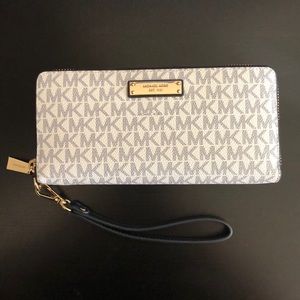 Michael Kors wallet